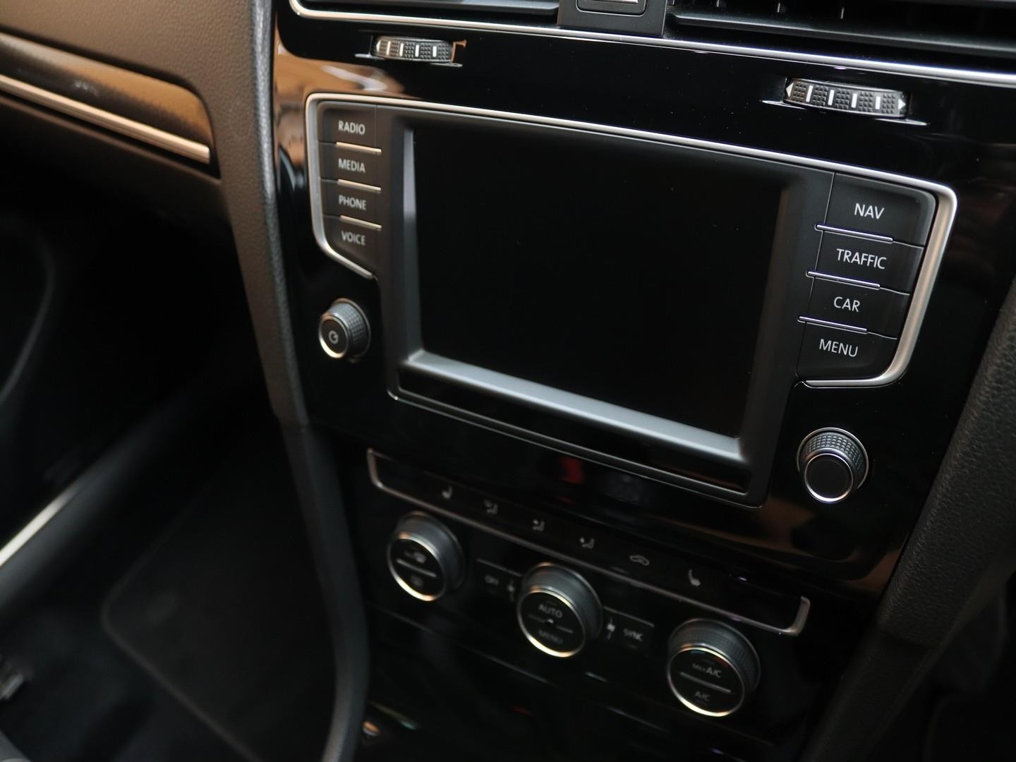 Volkswagen Golf GTI ClubSport S (2017) - Image 14