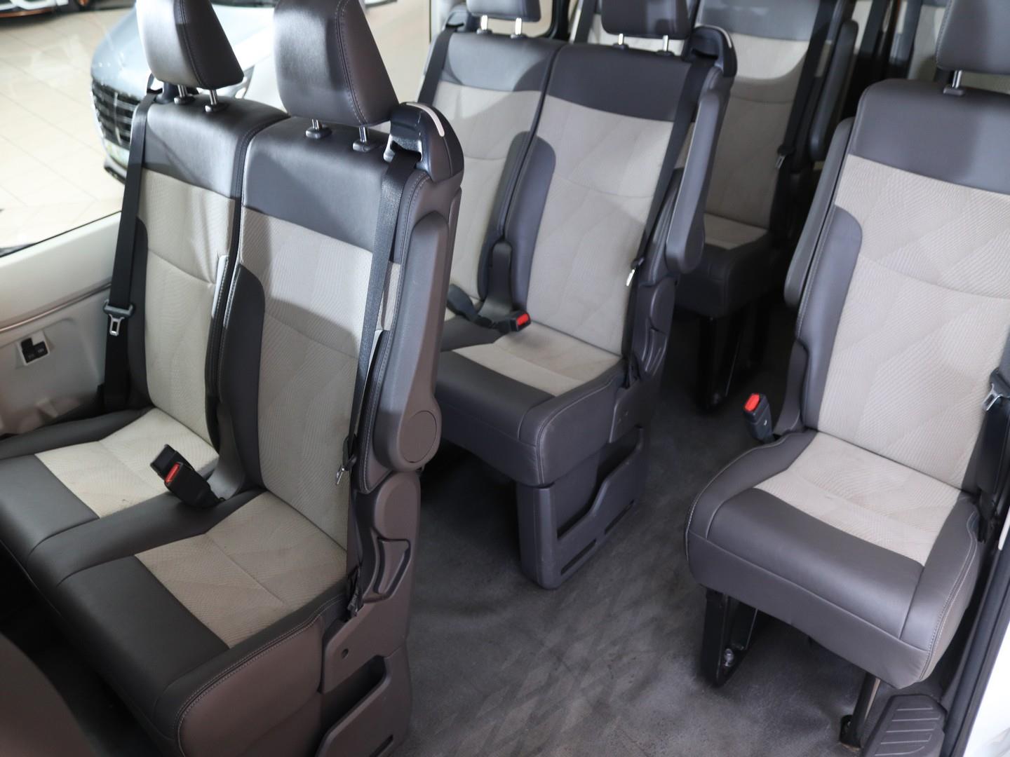 Toyota Quantum 2.8 SlWB Bus 14-seater GL Manual (2024) - Image 14