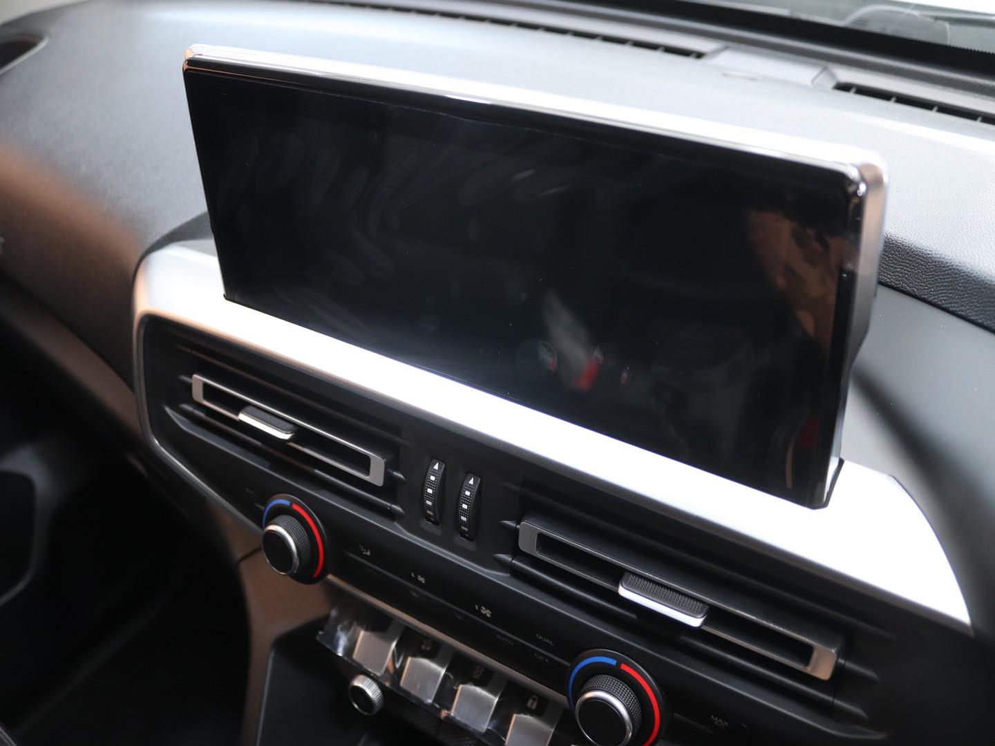 Peugeot Landtrek 1.9D Allure (2025) - Image 10