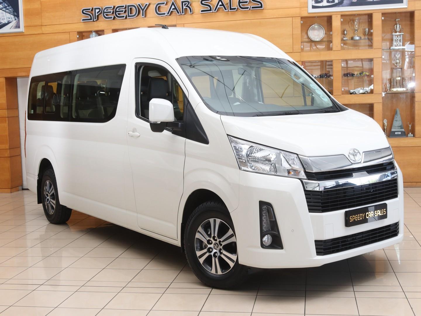 Toyota Quantum 2.8 SlWB Bus 14-seater GL Manual (2024) - Image 3