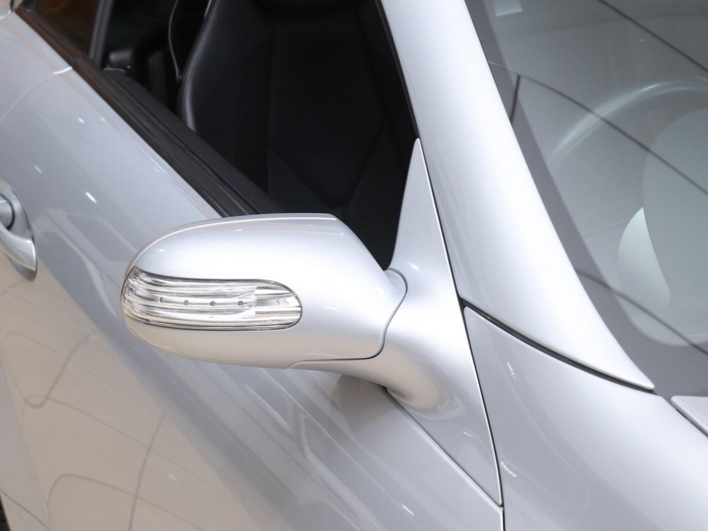 Mercedes-Benz SLK SLK200 Kompressor Auto (2006) - Image 7