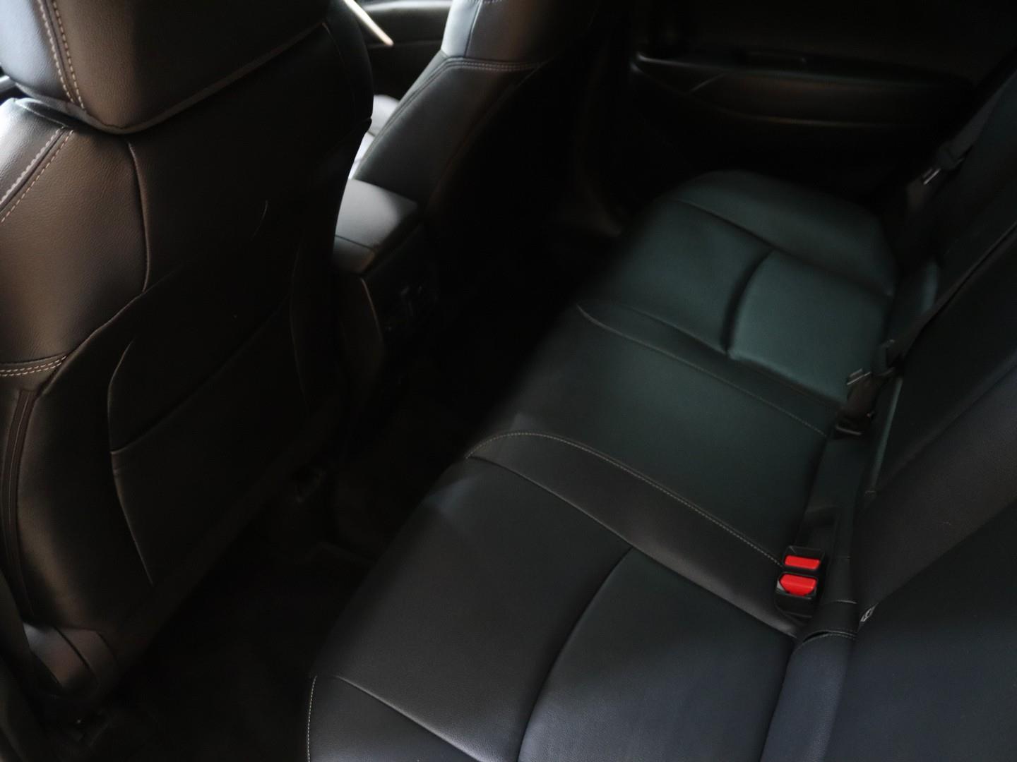 Toyota Corolla Cross 1.8 Hybrid XR (2023) - Image 13