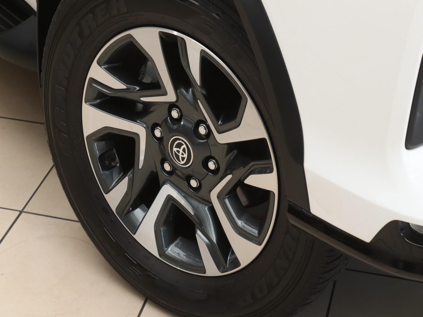 Toyota Fortuner 2.4GD-6 Auto (2025) - Image 6