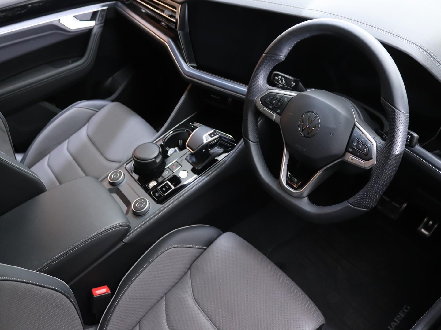 Volkswagen Touareg V6 TDI R-line (2025) - Image 10