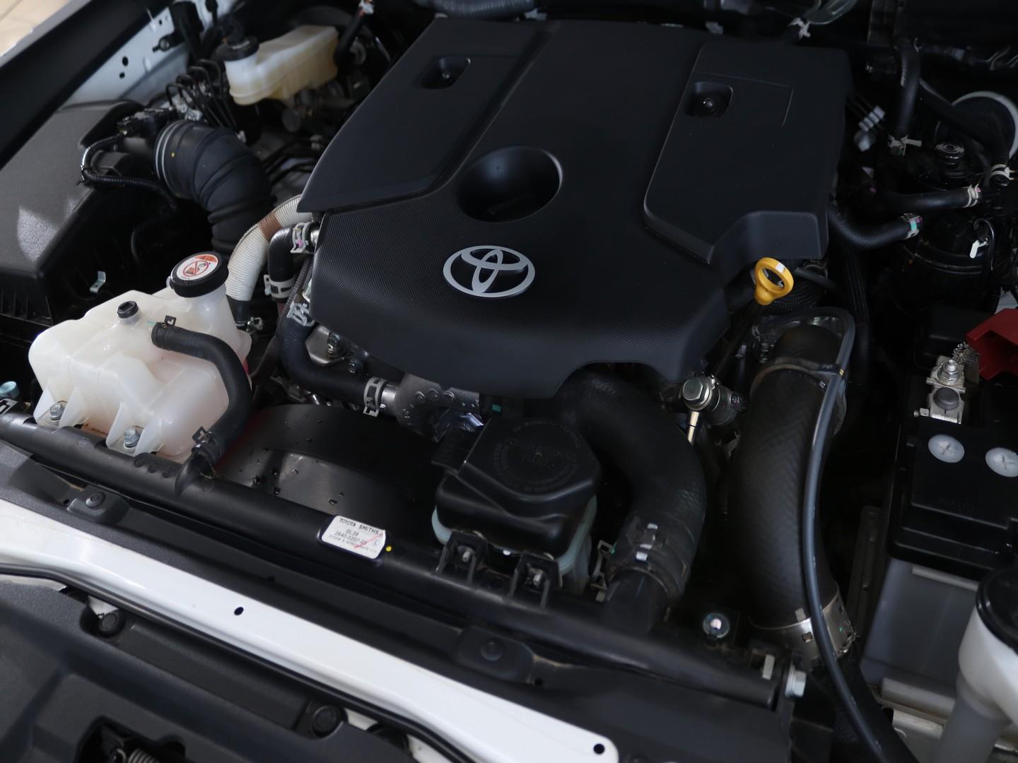 Toyota Hilux 2.4GD-6 Double Cab 4x4 Raider Auto (2025) - Image 16