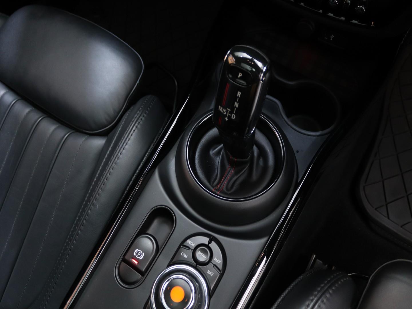 MINI Clubman John Cooper Works ALL4 Clubman (2020) - Image 12