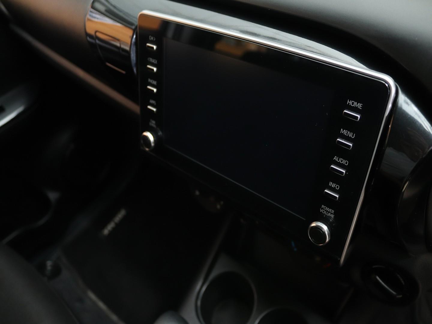 Toyota Hilux 2.4GD-6 Double Cab 4x4 Raider Auto (2025) - Image 11