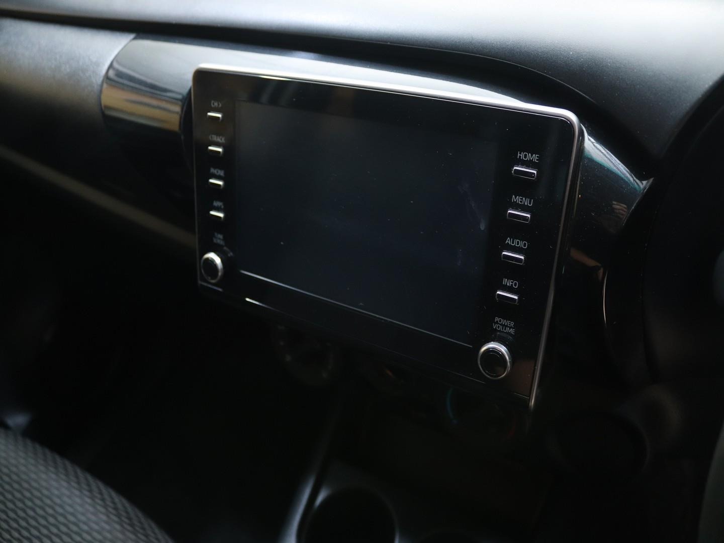 Toyota Hilux 2.4GD-6 Xtra Cab Raider Auto (2021) - Image 10