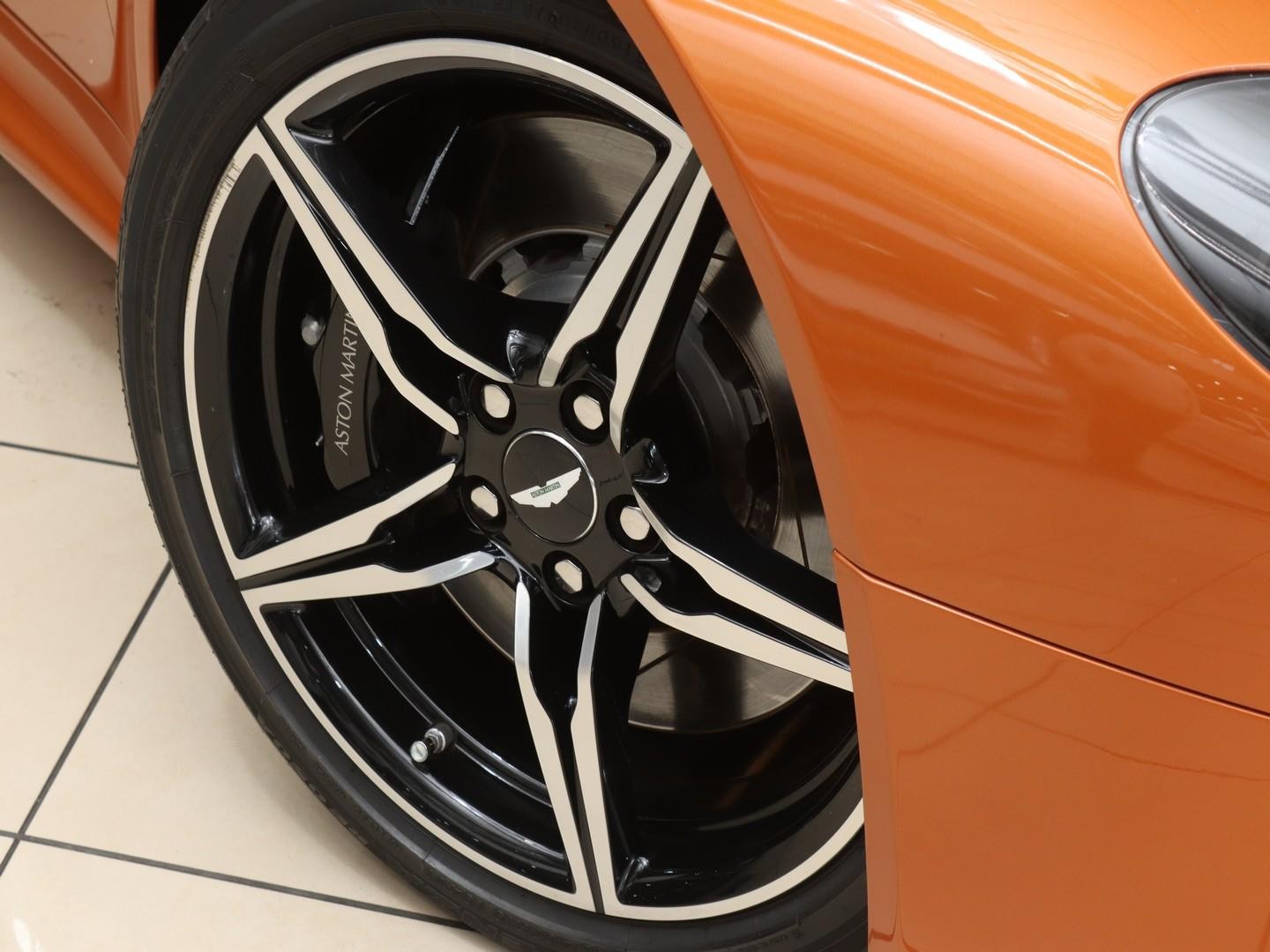 Aston Martin Vantage Coupe (2016) - Image 6