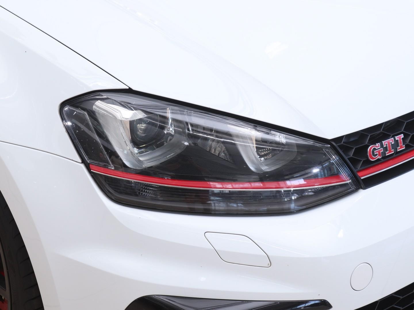 Volkswagen Golf GTI ClubSport S (2017) - Image 4