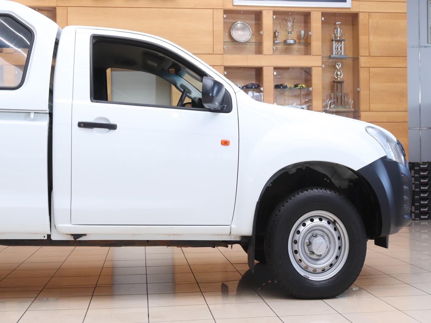 Isuzu D-Max Gen 6 250C Single Cab Fleetside (2025) - Image 15