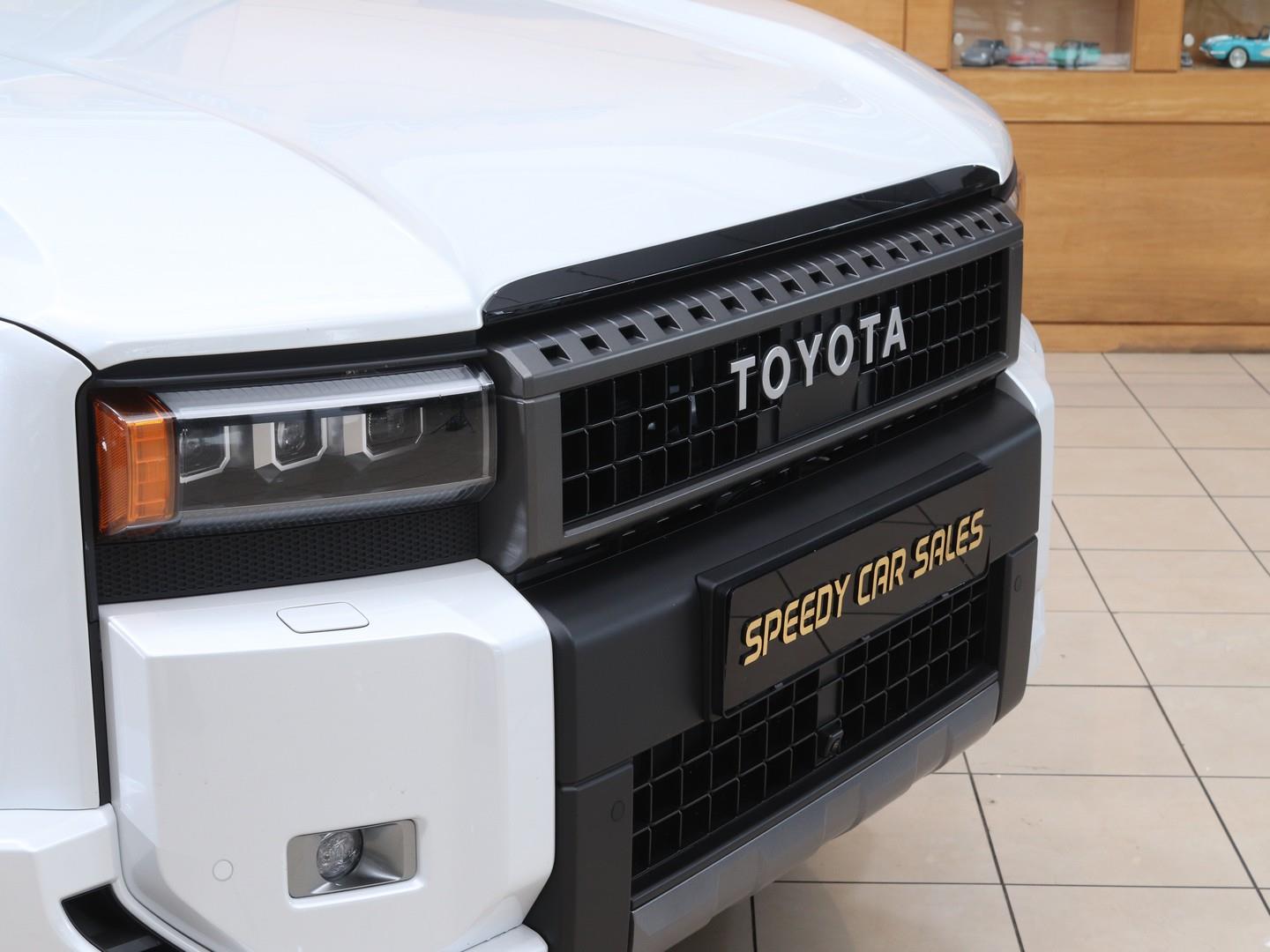 Toyota Land Cruiser Prado 2.8GD VX-L (2026) - Image 4