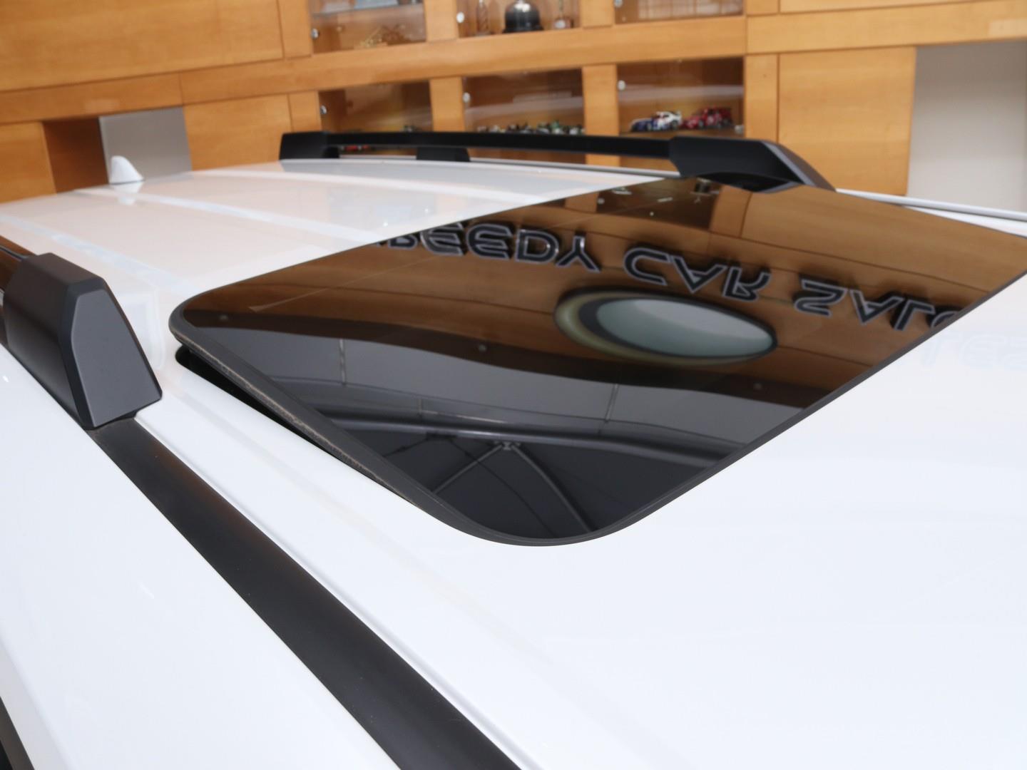 Toyota Land Cruiser Prado 2.8GD VX-L (2026) - Image 8