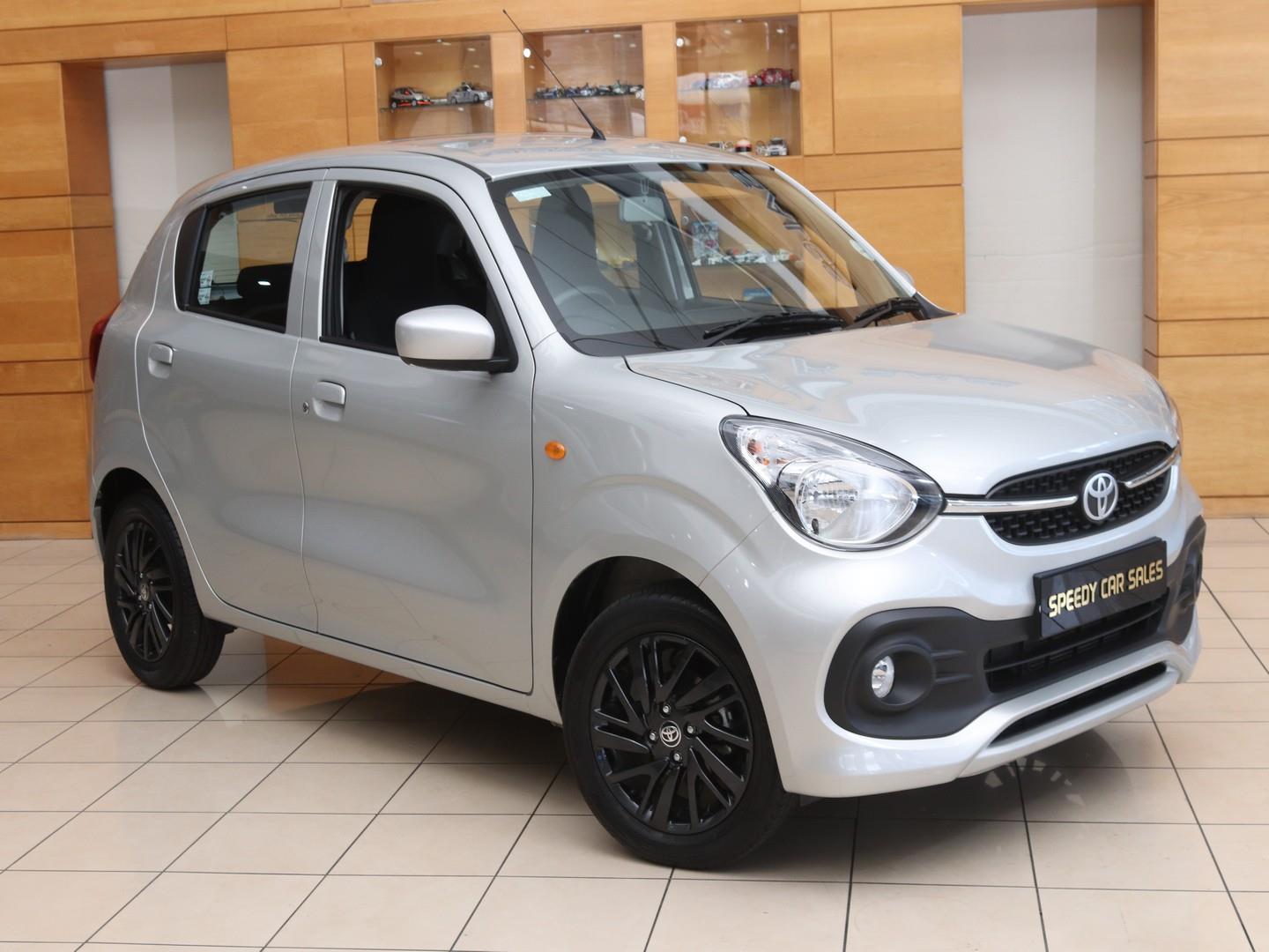 Toyota Vitz 1.0 XR Manual (2025) - Image 3