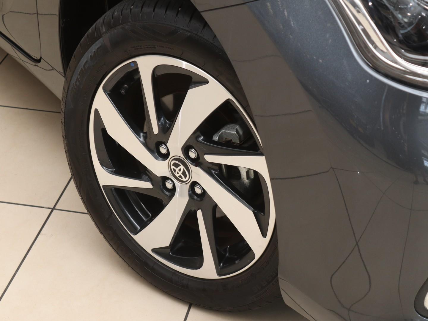 Toyota Starlet 1.5 XS Auto (2025) - Image 6