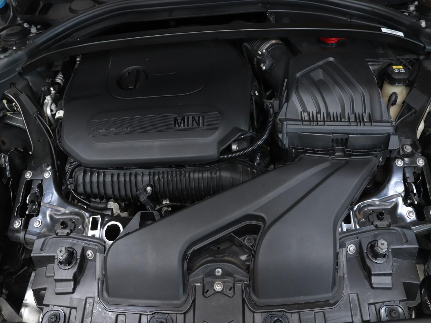 MINI Clubman John Cooper Works ALL4 Clubman (2020) - Image 15