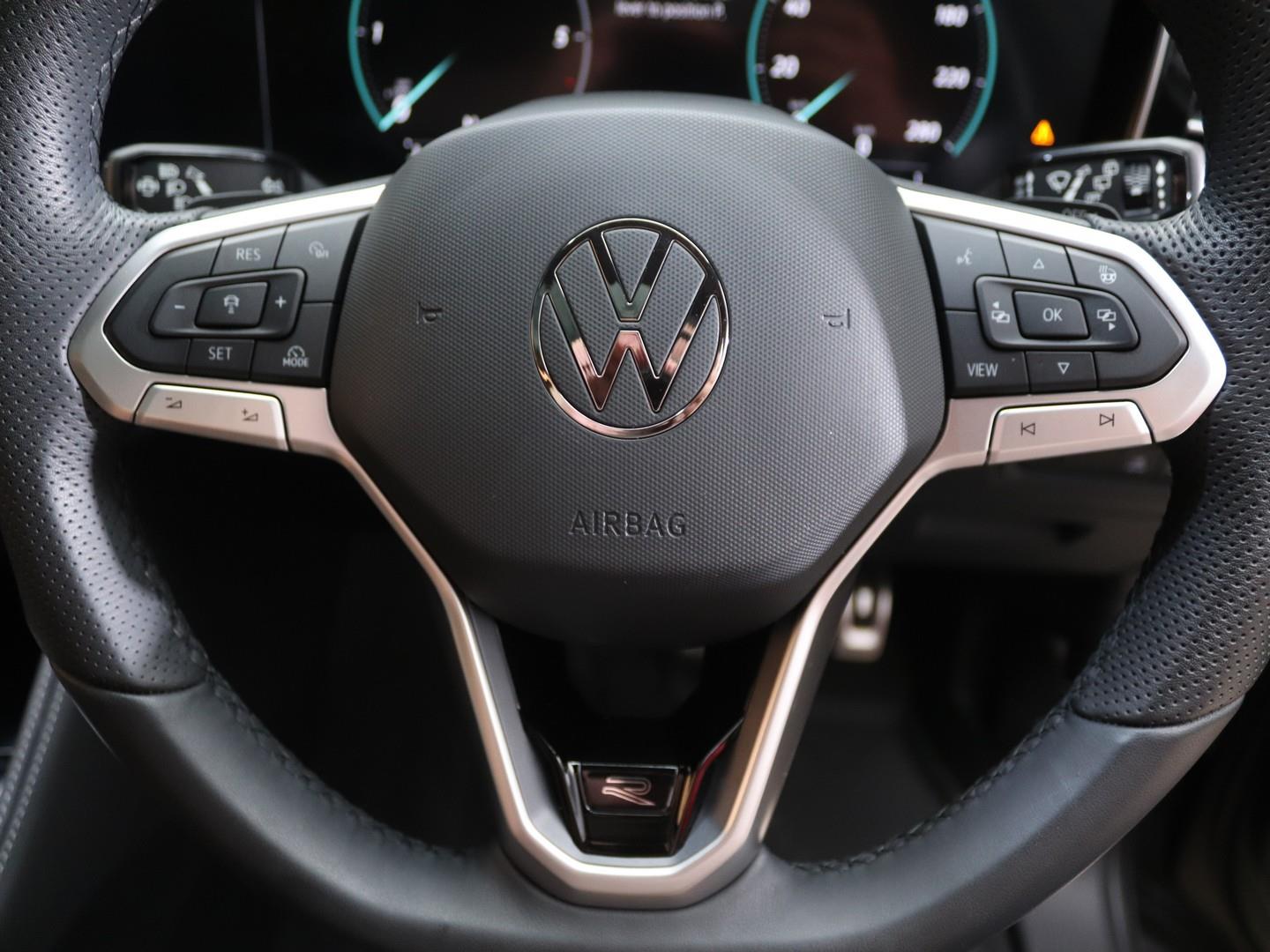 Volkswagen Touareg V6 TDI R-line (2025) - Image 11