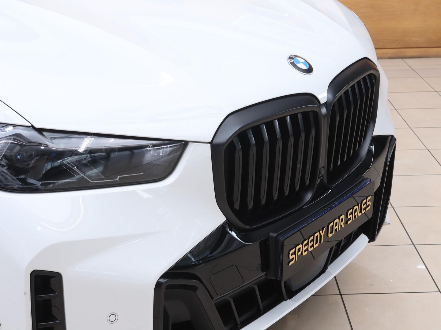 BMW X5 xDrive30d M Sport (2024) - Image 5