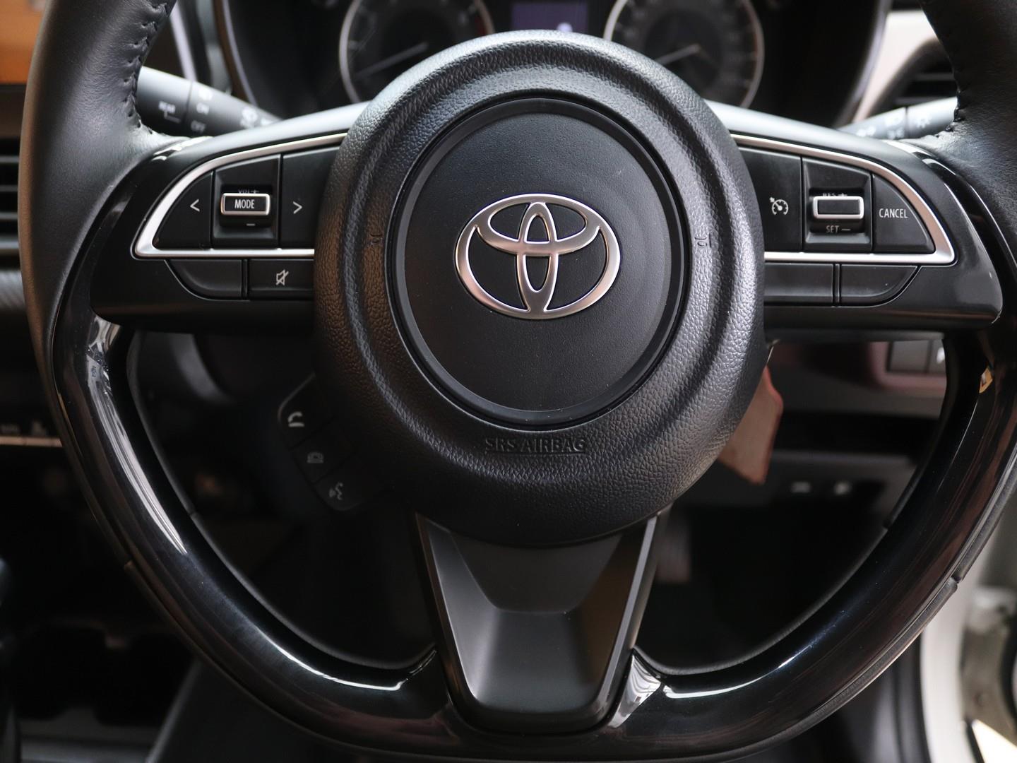 Toyota Starlet Cross 1.5 XS Auto (2025) - Image 9