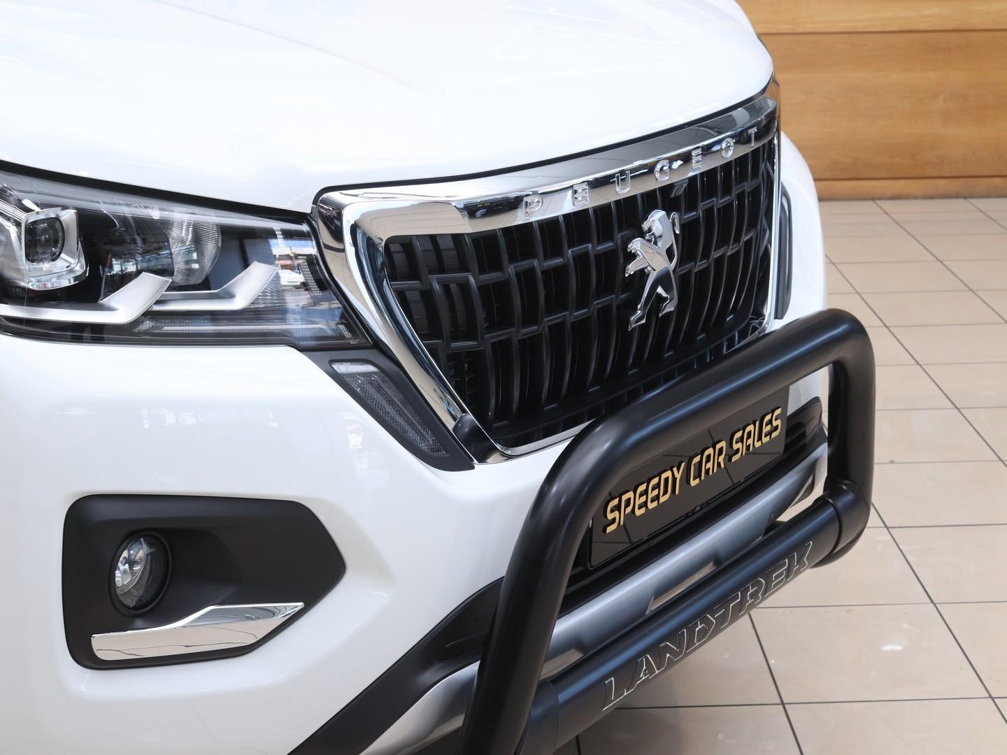 Peugeot Landtrek 1.9D Allure (2025) - Image 5