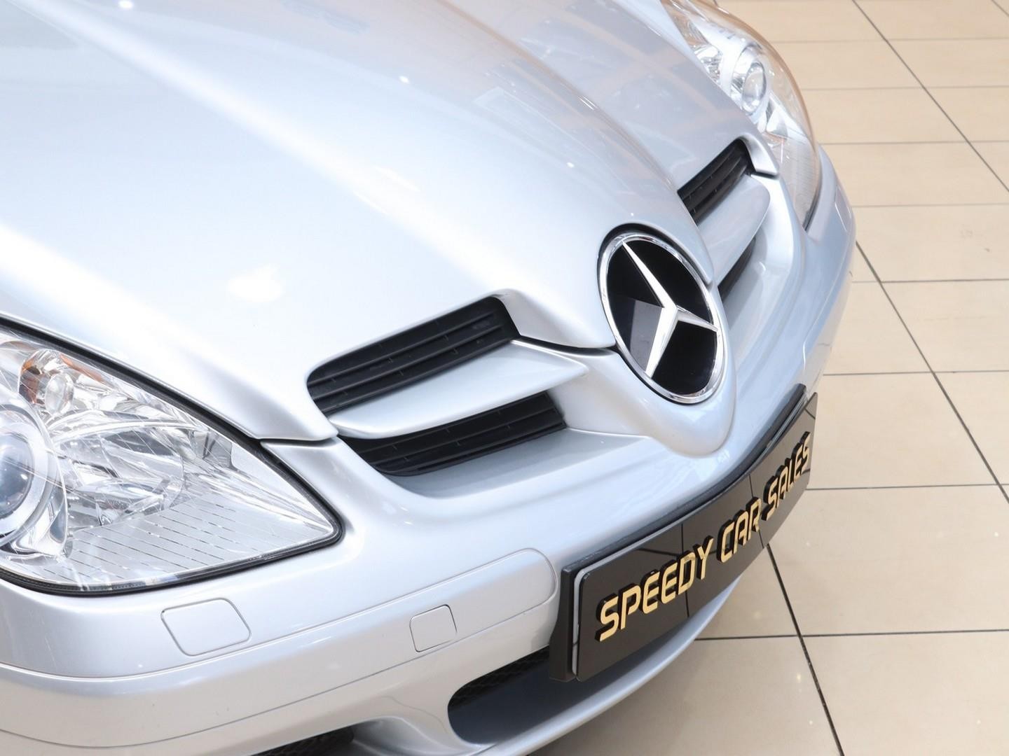 Mercedes-Benz SLK SLK200 Kompressor Auto (2006) - Image 10