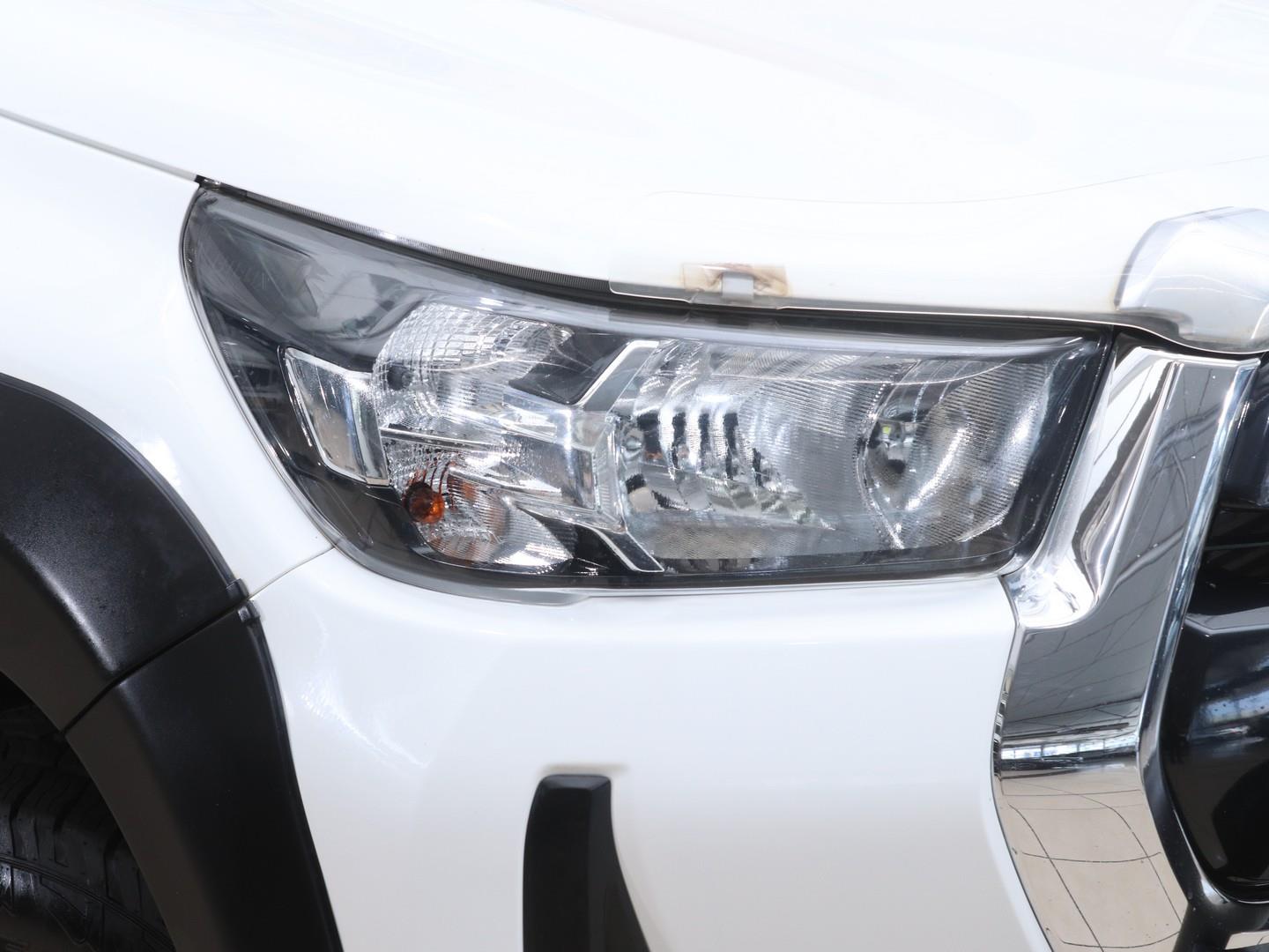 Toyota Hilux 2.4GD-6 Xtra Cab Raider Auto (2021) - Image 4