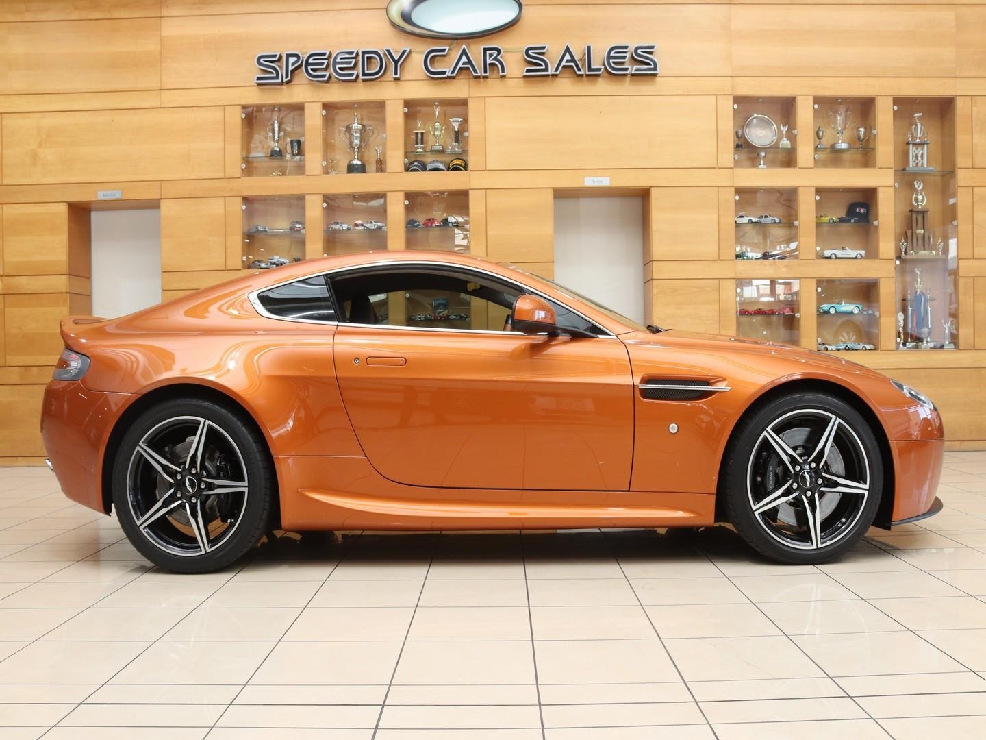 Aston Martin Vantage Coupe (2016) - Image 14