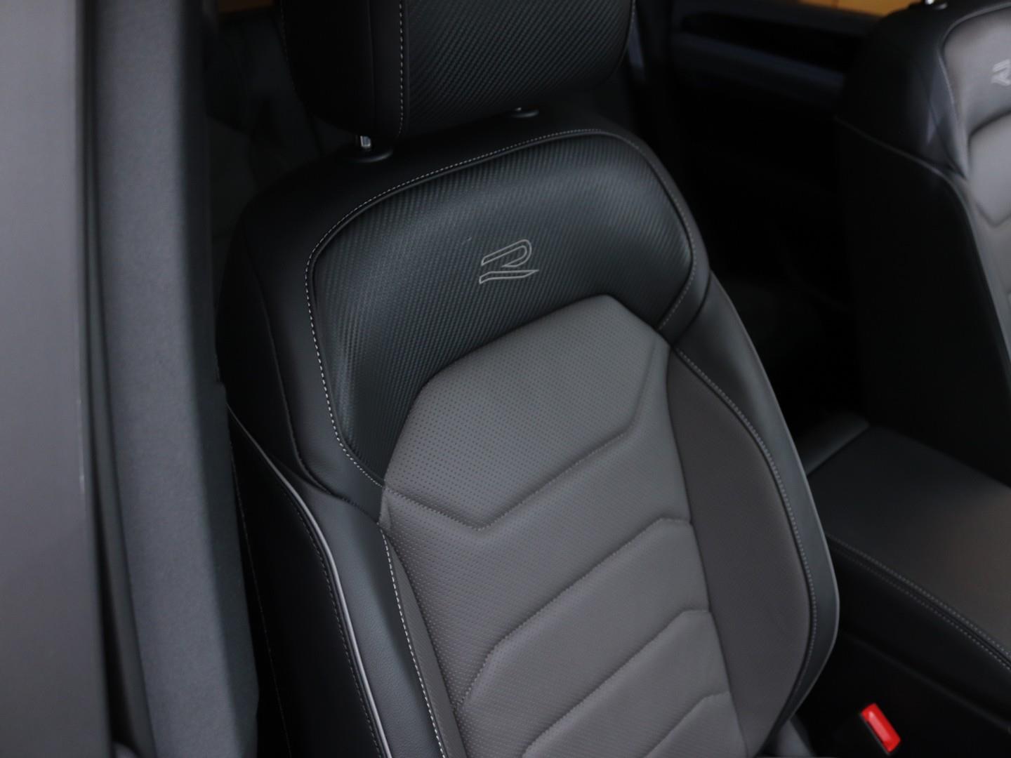 Volkswagen Touareg V6 TDI R-line (2025) - Image 9