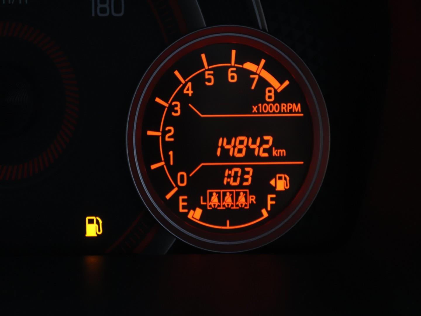 Toyota Vitz 1.0 XR Manual (2025) - Image 10