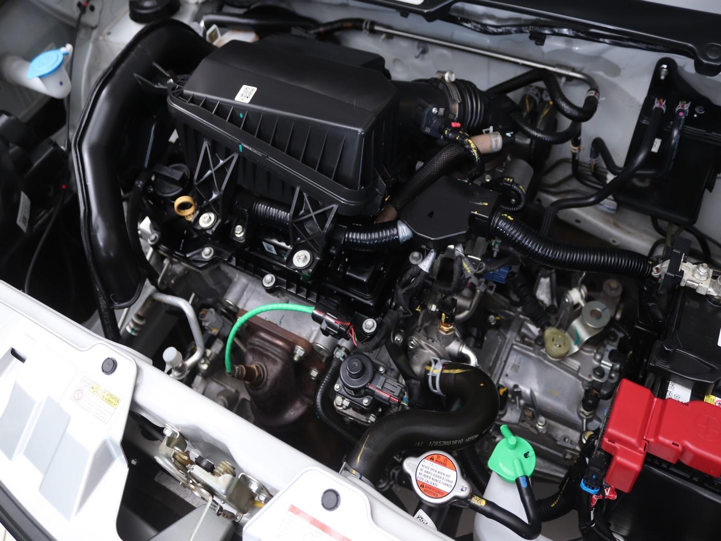 Toyota Vitz 1.0 XR Manual (2025) - Image 15