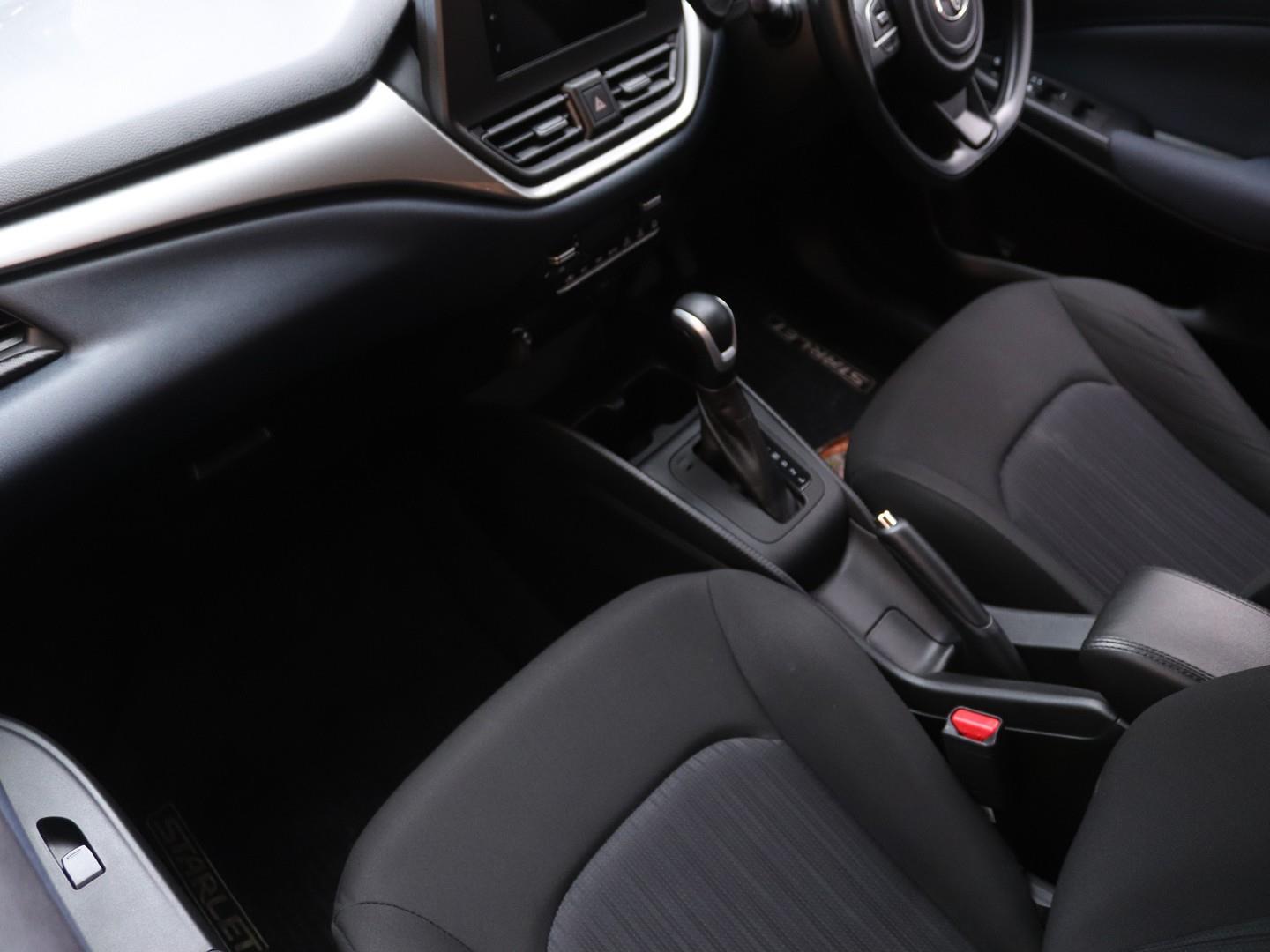 Toyota Starlet 1.5 XS Auto (2025) - Image 13