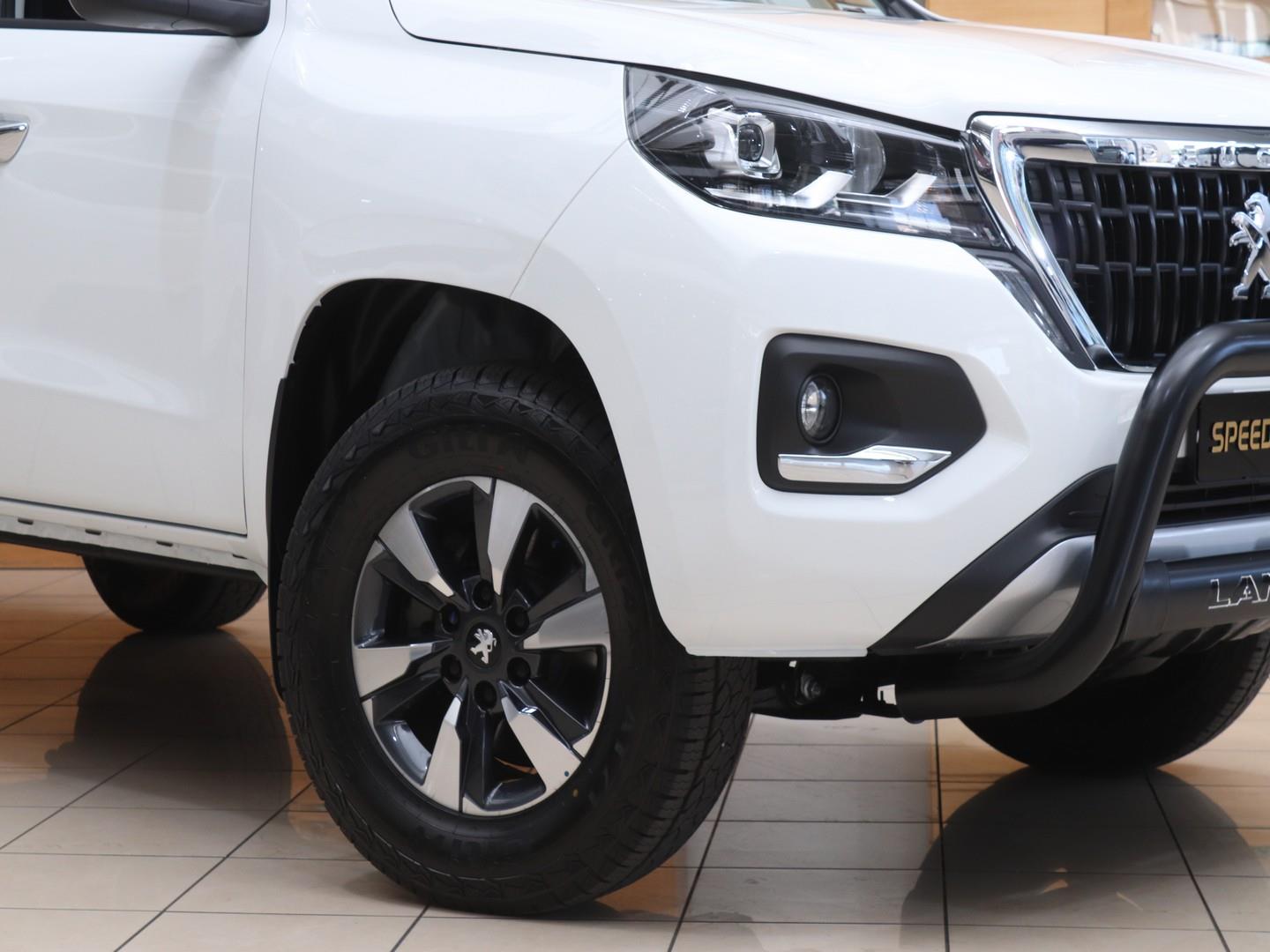 Peugeot Landtrek 1.9D Allure (2025) - Image 2