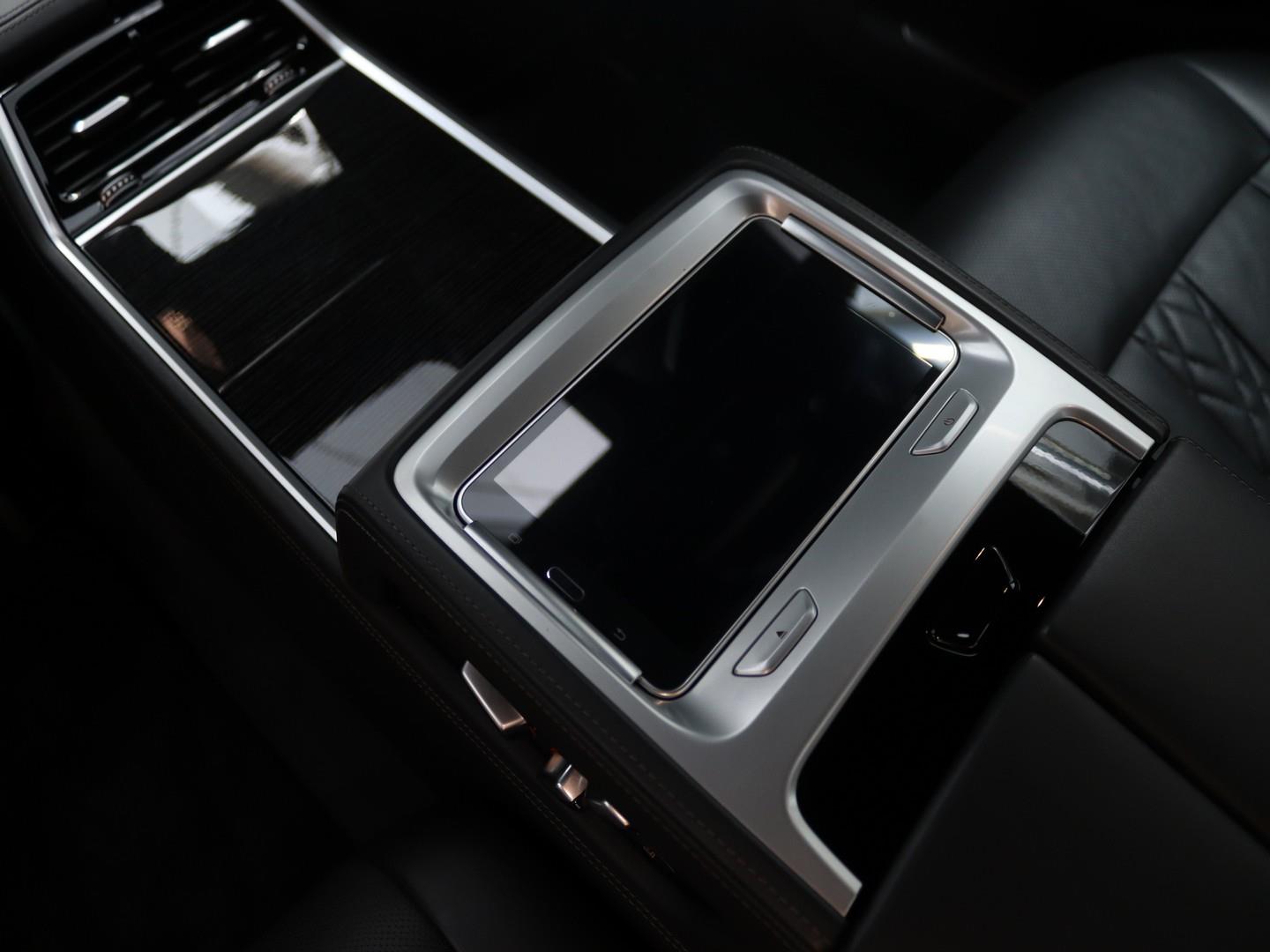 BMW 7 Series 750Li xDrive M Sport (2020) - Image 18