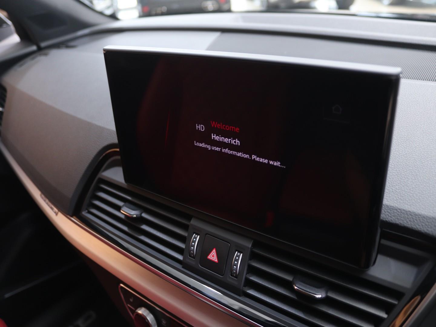 Audi SQ5 Sportback TFSI Quattro Black Edition (2025) - Image 16