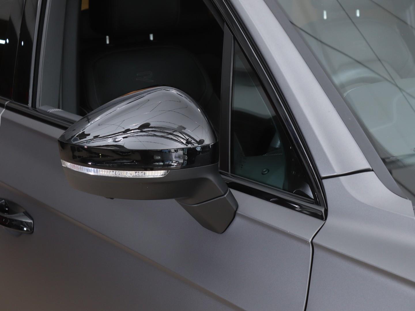 Volkswagen Touareg V6 TDI R-line (2025) - Image 7